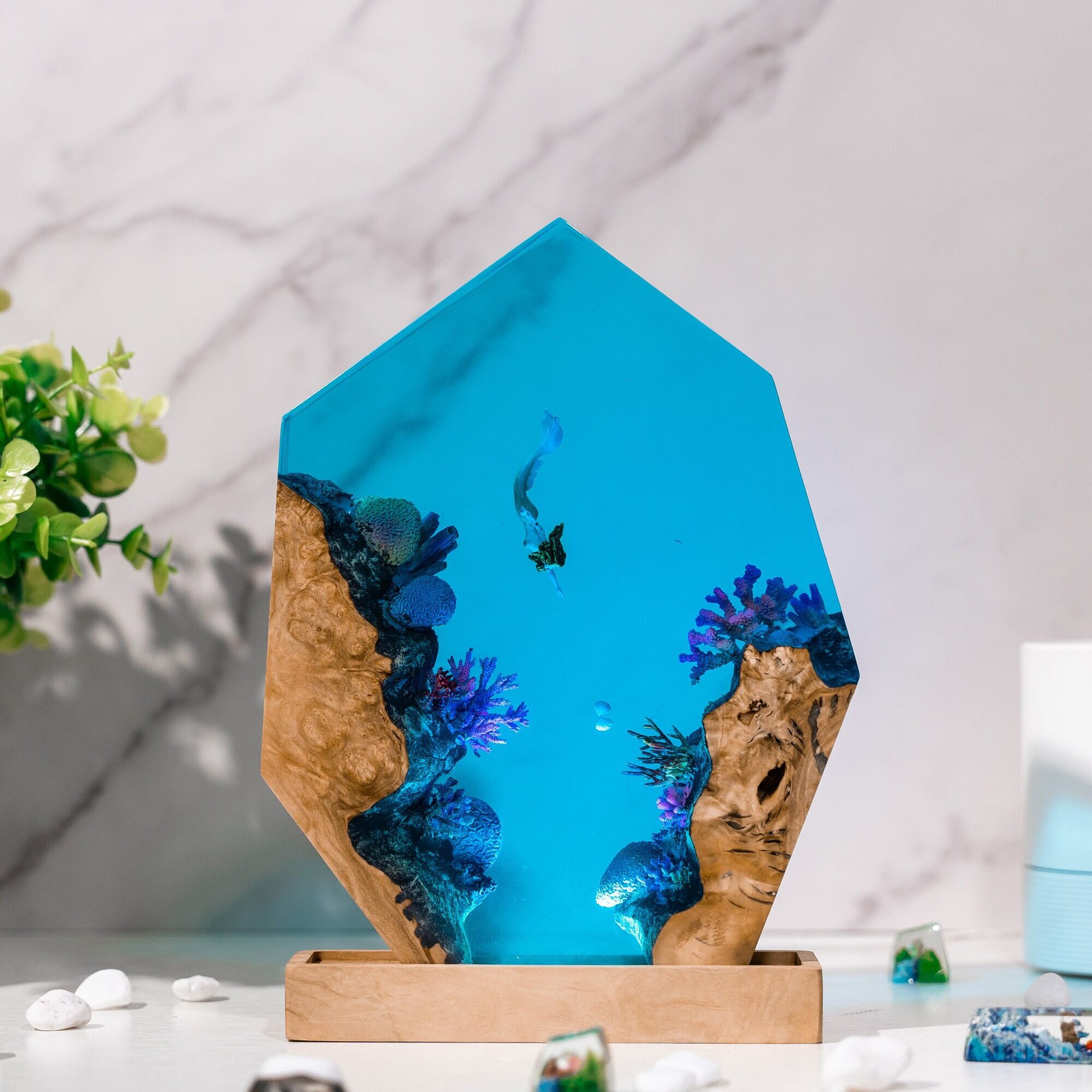 Lighting World Decor - Lampu Meja Resin Kustom Dunia Fantasi